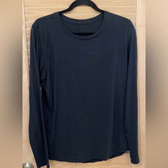 NWOT lululemon The fundamental long sleeve mens medium - Picture 2 of 4